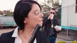 8th Street Latinas - Hooker On The Run - 01/17/2018