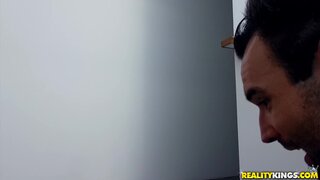 Milf Hunter - Peeping On Katie Morgan - 03/05/2018