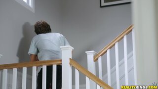 Moms Bang Teens - Sex Therapy With Stepmom - 06/25/2019