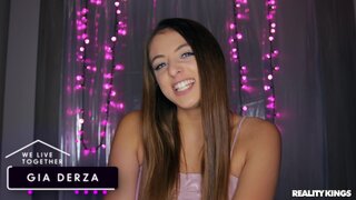 We Live Together - WLT S01E01: Welcome Home - 04/17/2020