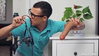 Milf Hunter - Peeping On The Panty Sniffer - 05/28/2021