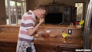 Milf Hunter - MIlf Catches A Runaway - 06/15/2021