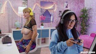 Hot Girls Game - Sexy Streamer Goes All The Way - 05/25/2022