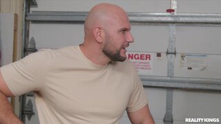 Milf Hunter - MILF Hunter - The MILF Marketplace - 11/20/2022