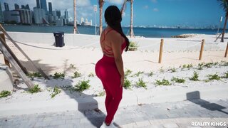 Cum Fiesta - Jogging Then The Cum Fiesta - 04/06/2025