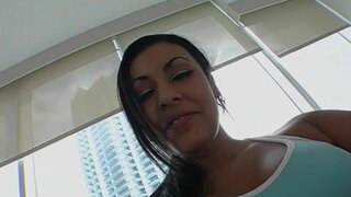 Working Latinas - Gisselle Loves to Lick Cum - 05/03/2008