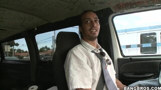 Bang Bus - The Peruvian Bombshell! - 06/24/2009
