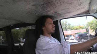 Bang Bus - The belly dancing queen! - 07/15/2009