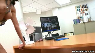 Backroom MILF - This Milf Wants to Fuck! - 11/07/2009