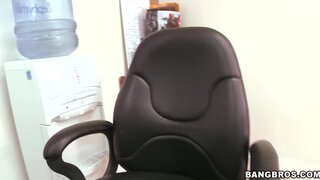 Backroom MILF - Cameron Cain's Cock Sucking Lips - 04/10/2010