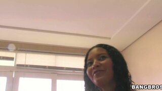 My Life In Brazil - Suzanny the Dog Rescuer! - 04/29/2010