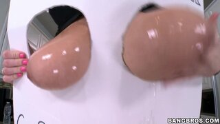 Big Tits, Round Asses - Amateur Red-Head With Big Boobies and A Juicy Ass! - 01/23/2014