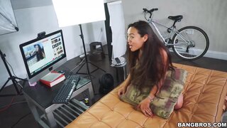 Bang POV - Fucking an Asian Webcam Girl - 11/08/2016