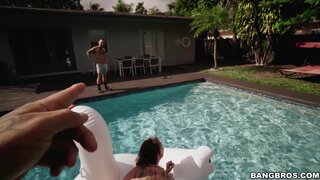 Ass Parade - Charley Hart Has a Huge Ass - 01/09/2017