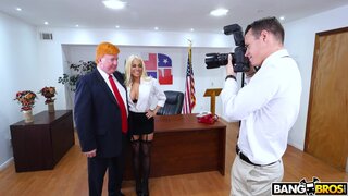 Ass Parade - Luna's Visit to the Presidential Anal Office - 01/08/2018