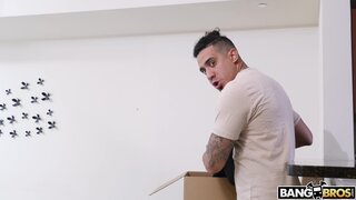 Ass Parade - Big Ass Realtor Fucked by Tenant - 07/30/2018