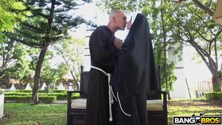 Bangbros Clips - Yudi Pineda Is..The Squirting Nun - 02/10/2019