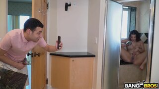 Ass Parade - Horny Neighbor Valentina Jewels - 07/20/2020
