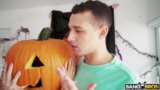 MomIsHorny - Swalloween Treat - 10/30/2020