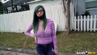Bang Bus - Waitress Gets Huge Tip on The Bus - 01/27/2021