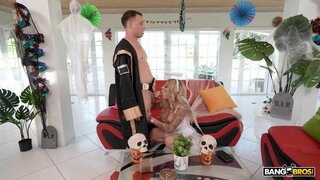 MomIsHorny - Angel's Knockout Pussy - 10/27/2023