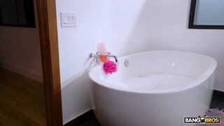 Big Tit Cream Pie - Horny Moms Choose Juan - 01/25/2025