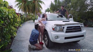 Brazzers Exxtra - Pussy Call - 10/14/2017