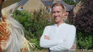 Brazzers Exxtra - Sex With The Scarecrow - 11/05/2018